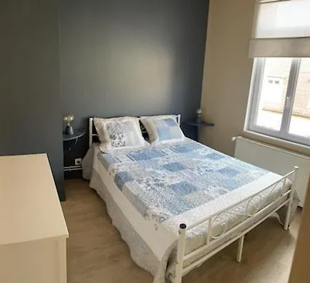 La Jolythalys Nyaraló